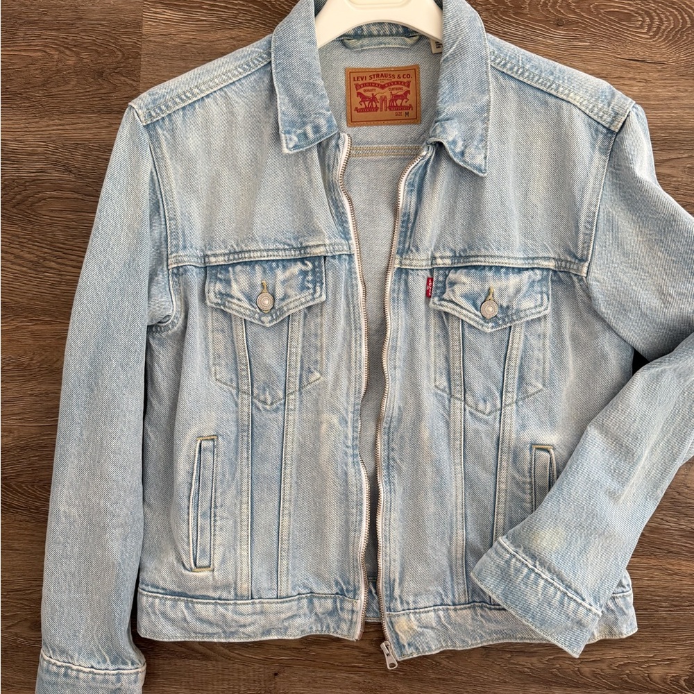 Levi's Denim Jacket size M